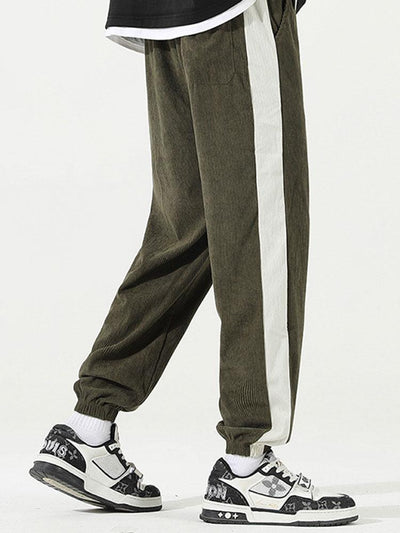 Spodnie dresowe z paskiem po bokach z korduroy