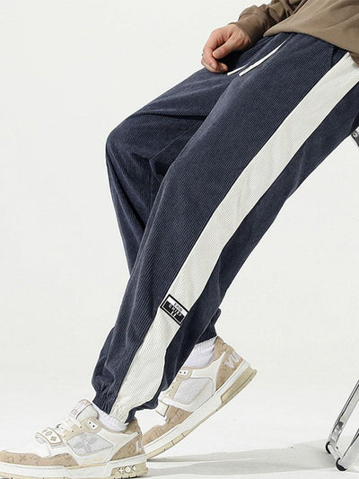 Spodnie dresowe z paskiem po bokach z korduroy