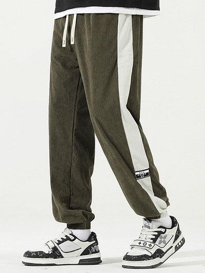 Spodnie dresowe z paskiem po bokach z korduroy